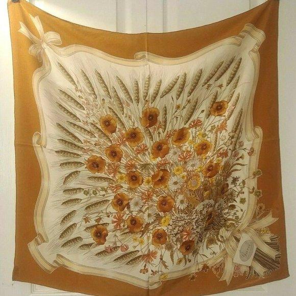 VTG GUCCI Flora Wheat Flower Pattern Silk Scarf 85cm Mustard Brown Italy 34” - Picture 1 of 9